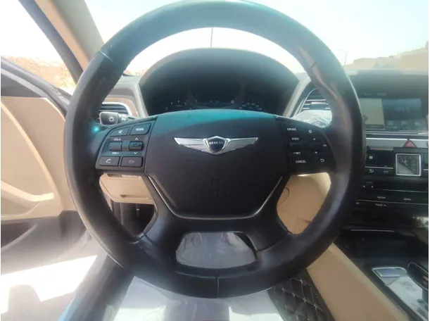 Car image 23
