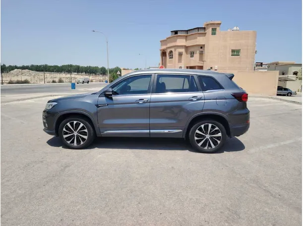 Car image 8