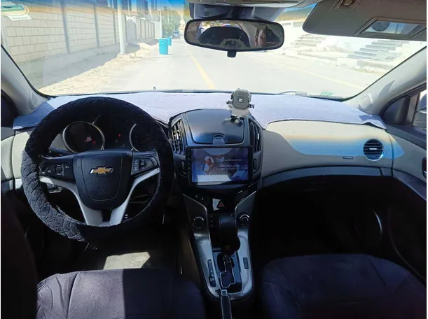 Car image 19