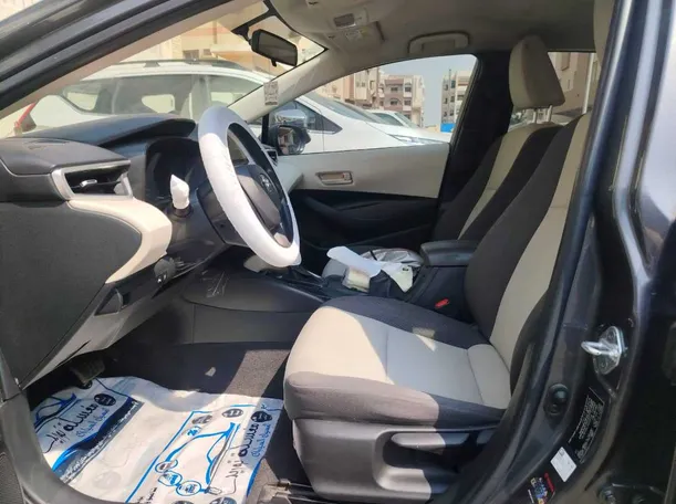 Car image 13