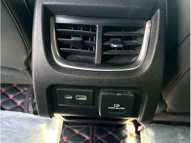 Car image 27