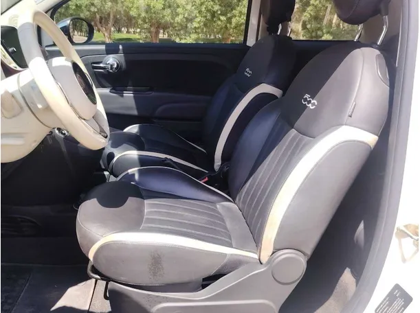 Car image 12