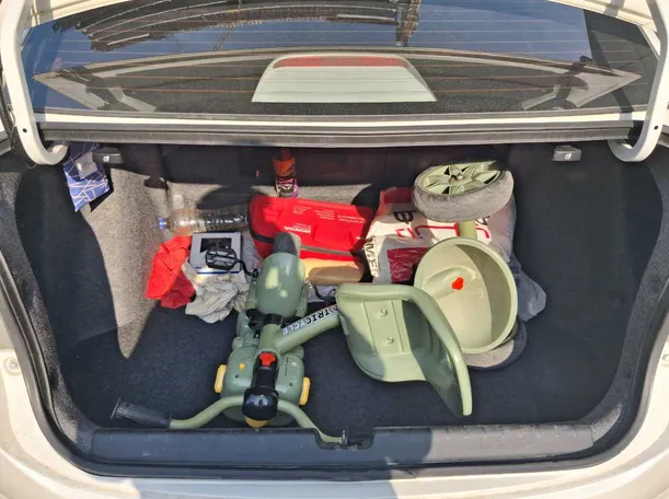 Car image 21