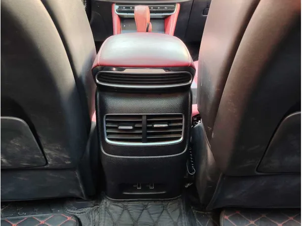 Car image 33