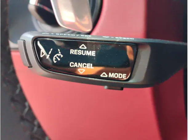 Car image 34