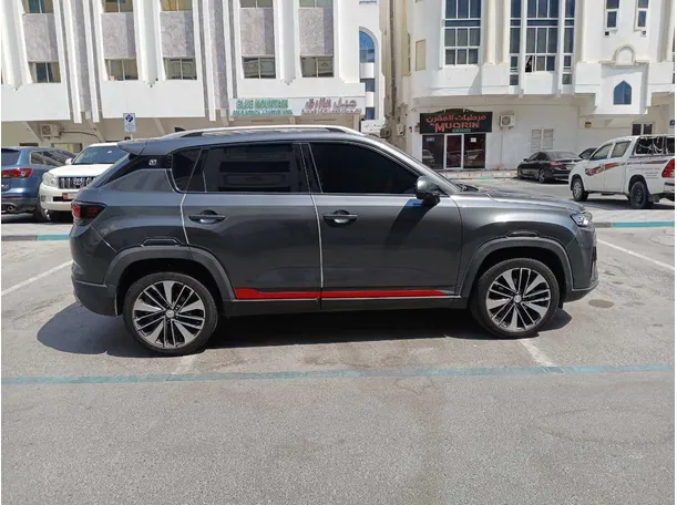 Car image 8