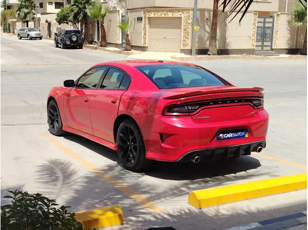 Car image 7