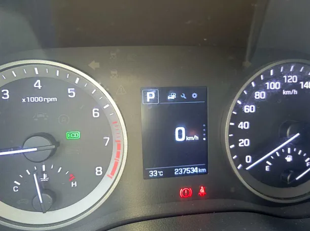 Car image 26