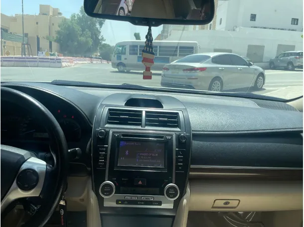 Car image 19