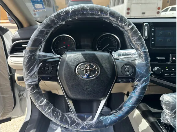 Car image 20