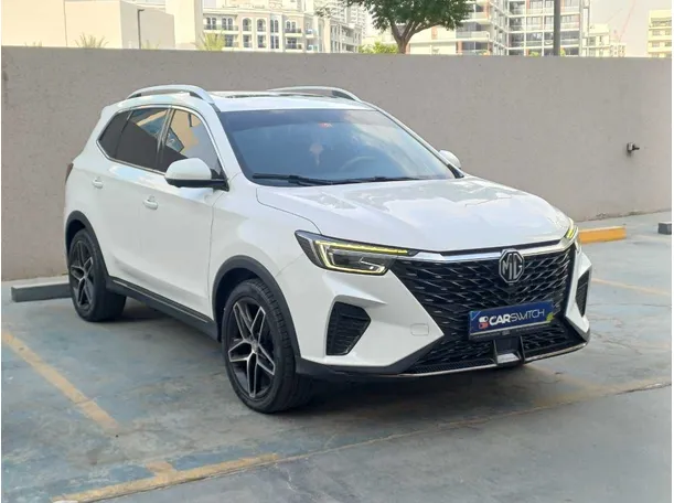 Car image 4