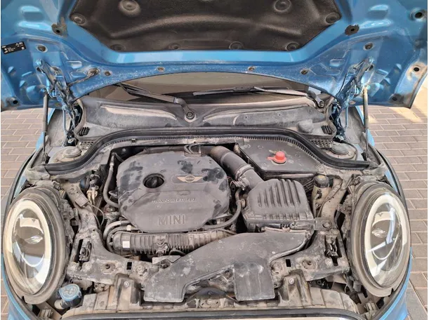 Car image 22