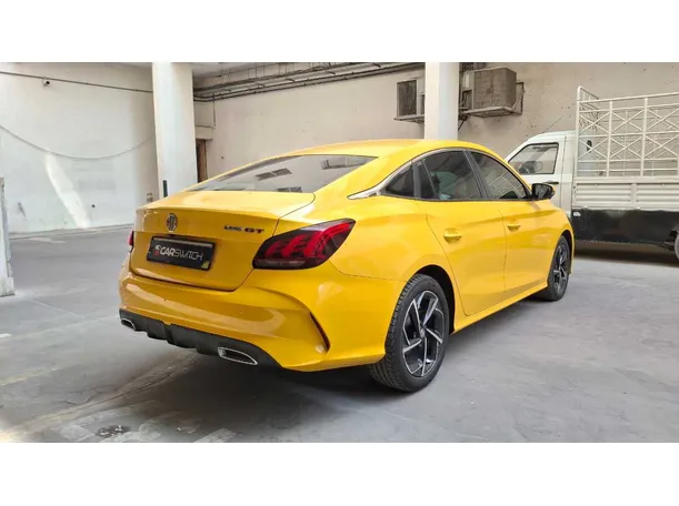 Car image 5