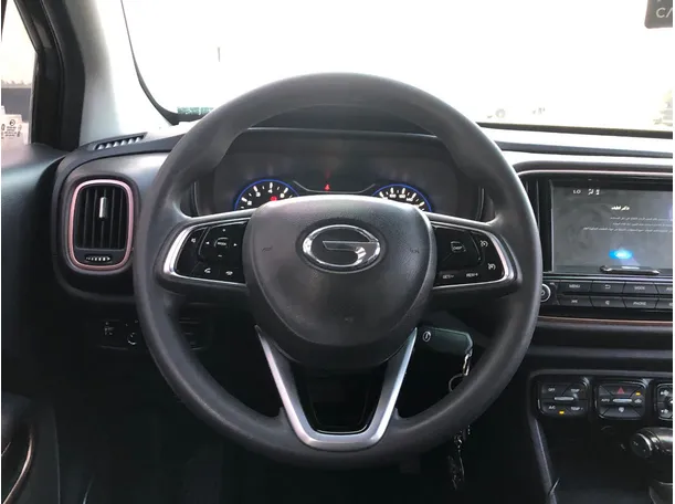 Car image 16