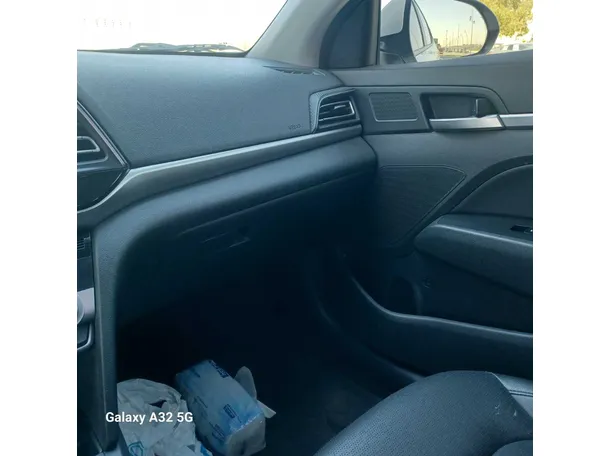 Car image 27