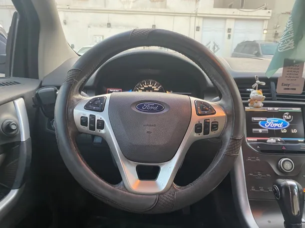 Car image 16