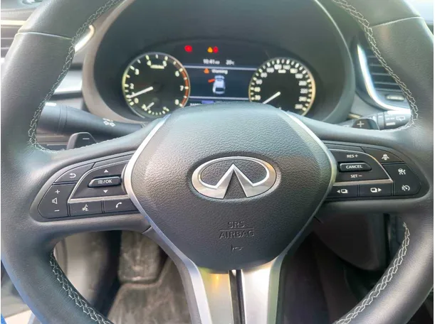 Car image 25