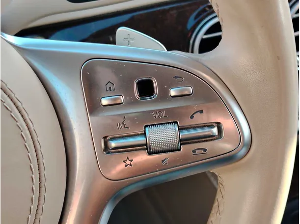 Car image 38