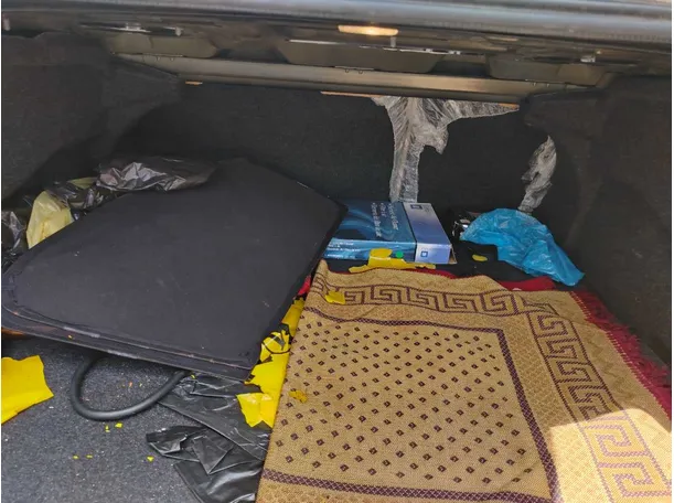 Car image 27