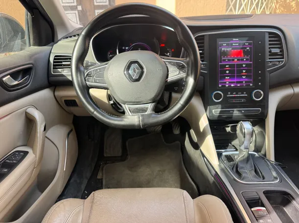 Car image 17