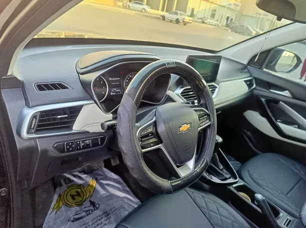 Car image 13