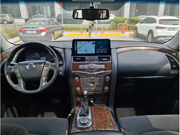 Car image 19