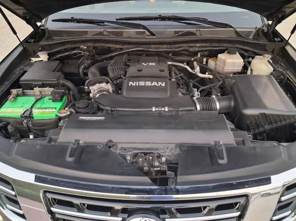 Car image 19