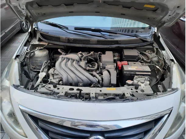 Car image 16