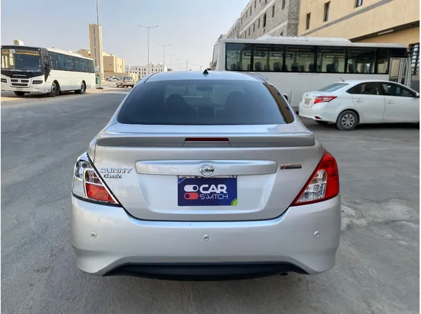 Car image 6