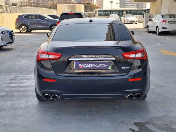 Car image 6