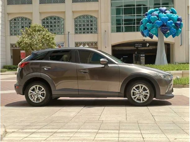 Car image 8