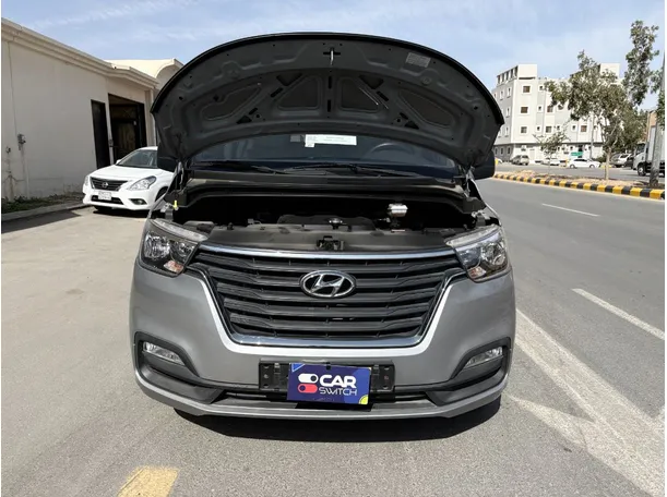 Car image 27
