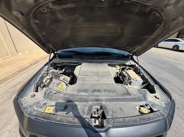 Car image 28