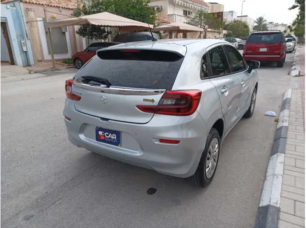 Car image 5