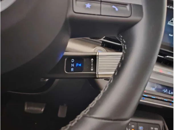 Car image 26
