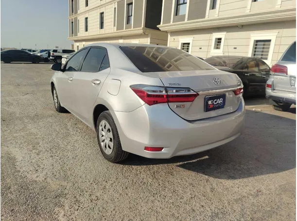 Car image 7