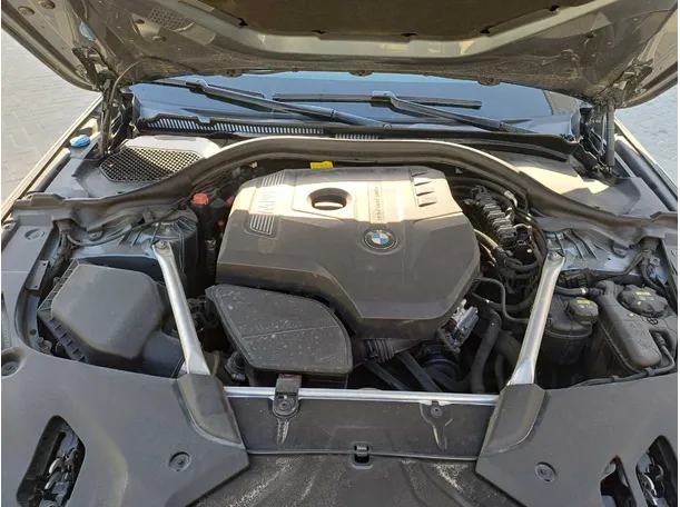 Car image 25