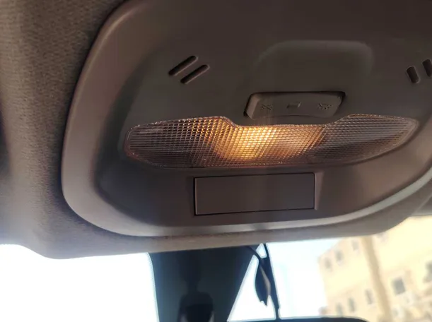 Car image 20