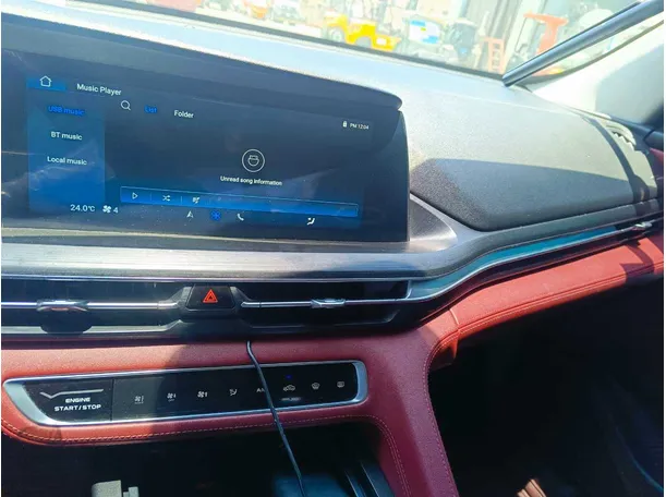 Car image 26