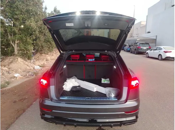 Car image 29