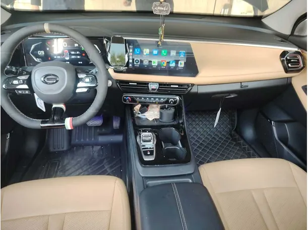 Car image 20