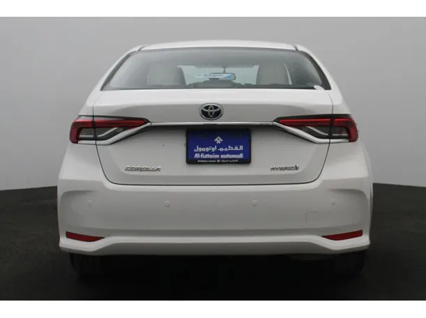 Car image 12