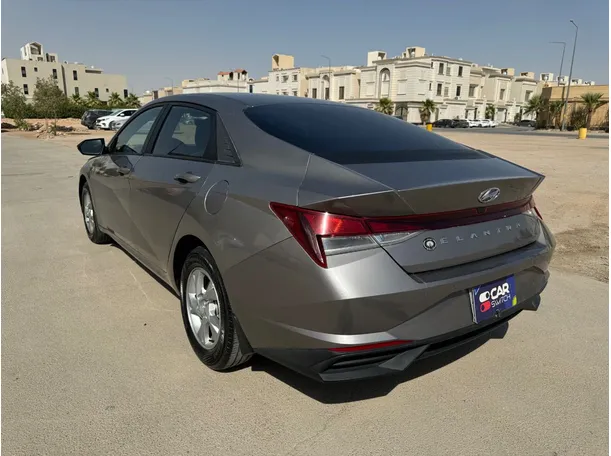 Car image 7