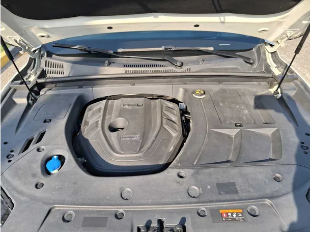 Car image 21