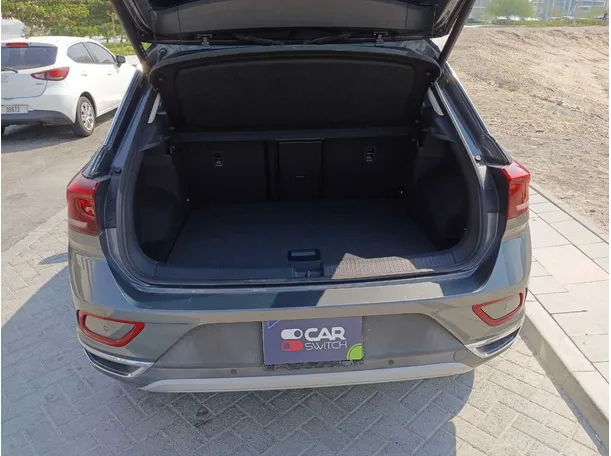 Car image 23