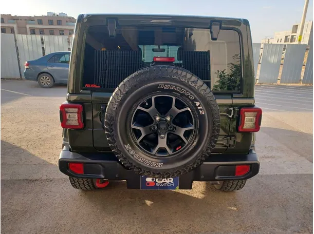 Car image 6