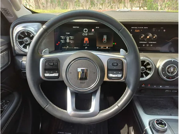 Car image 17