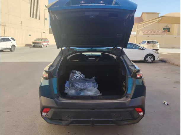 Car image 24