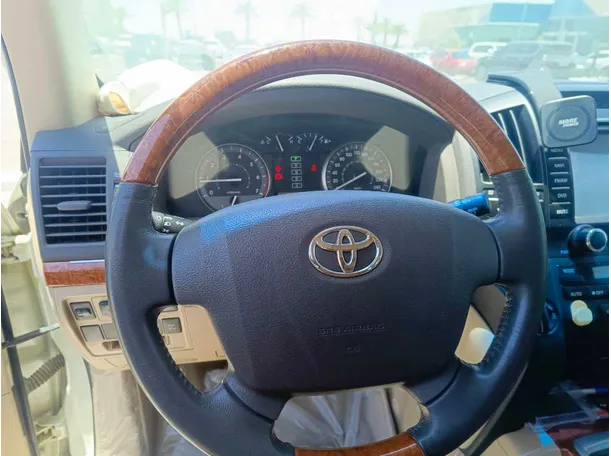 Car image 24