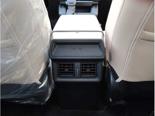 Car image 31